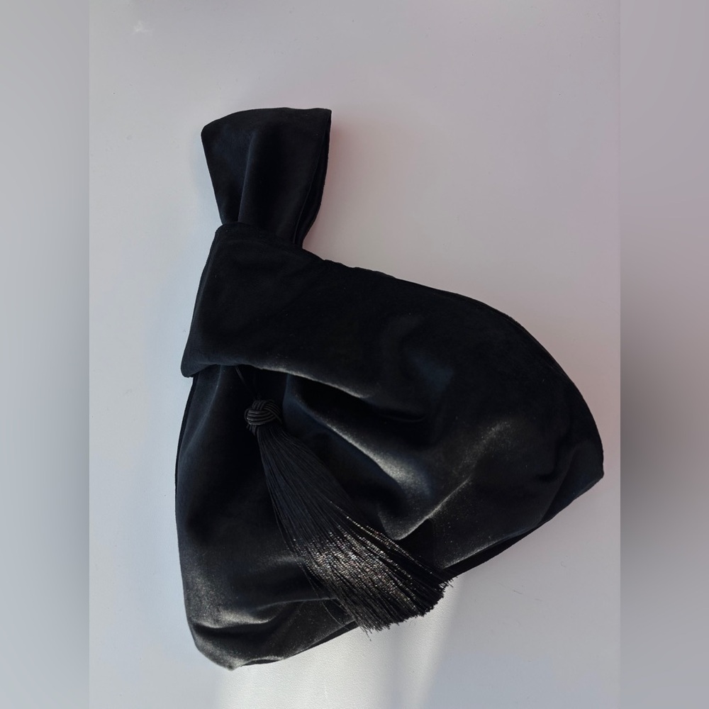 Chic Black Velvet Wristlet Knot Mini Tassel Bag - Picture 13 of 13